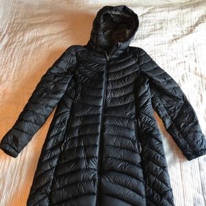 LL Bean Women’s Ultralight Down Hooded Coat